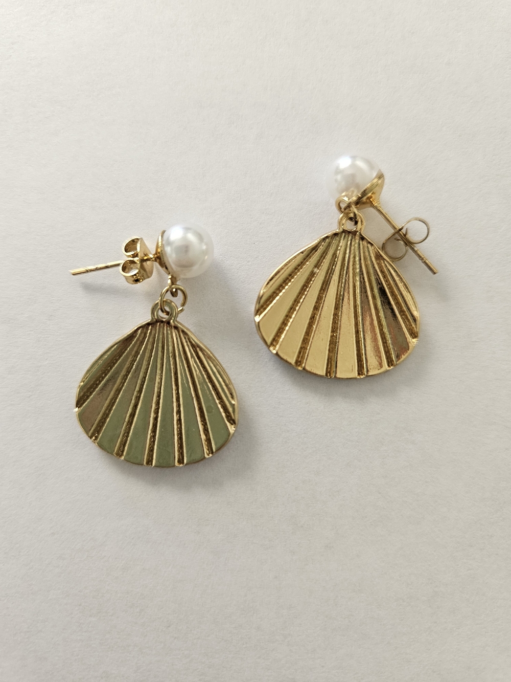 Pearl  Gold Mint Blue Shell Drop Earrings Preppy Summer Vacation Feminine 80s - Picture 3 of 4